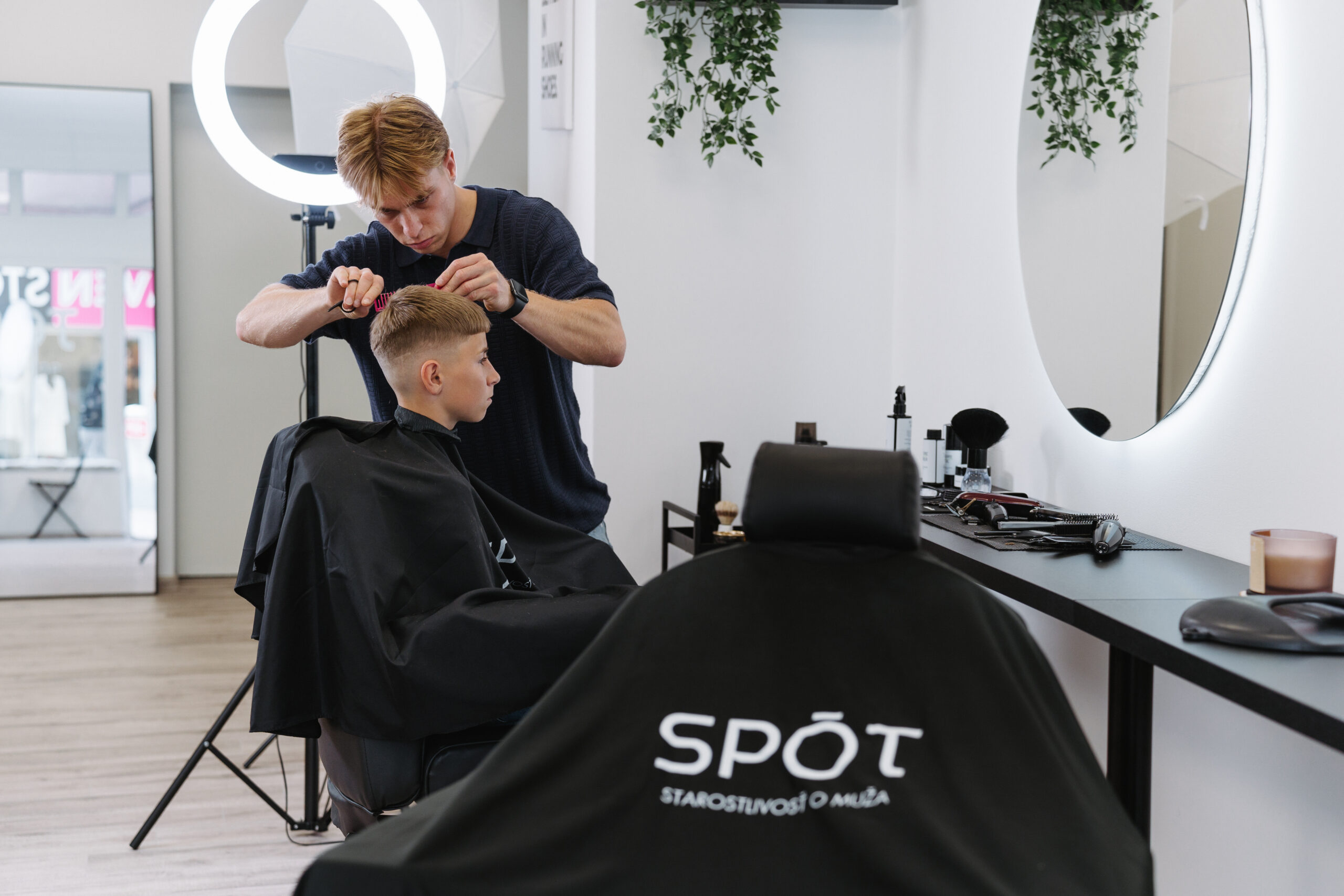 SPOT Barbershop služby